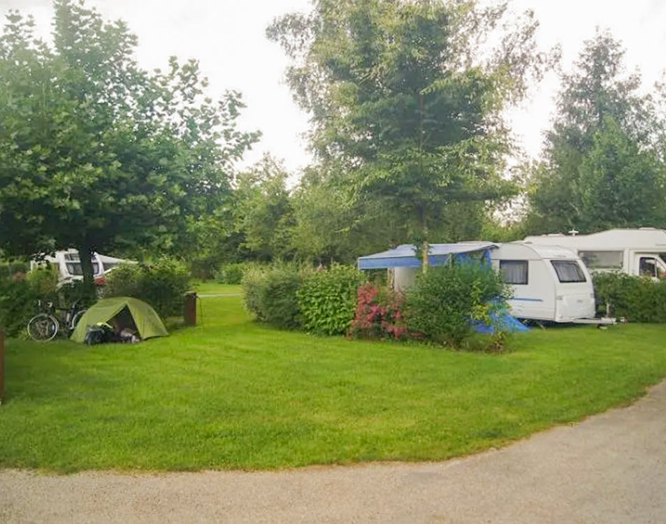 Forfait Confort (1 tente ou caravane / 1 voiture / électricité 10A)